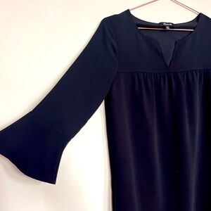 Madewell XS bell sleeve dress (black)